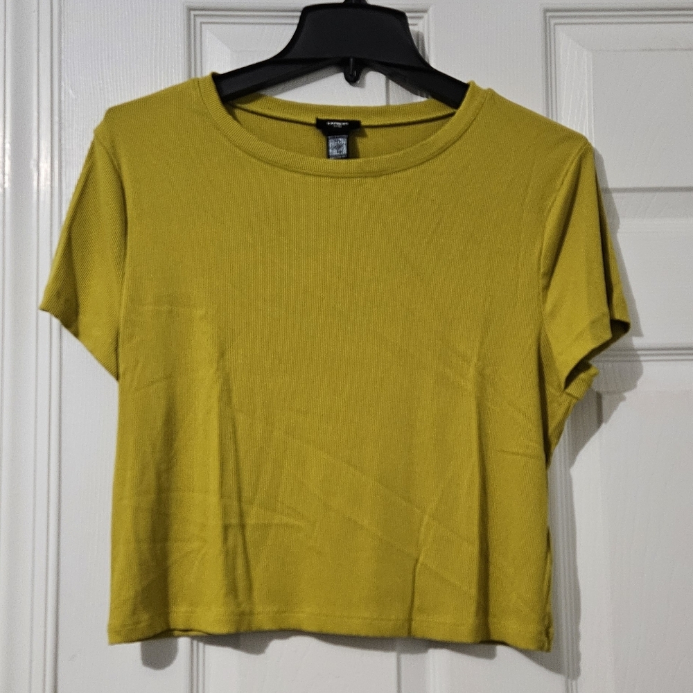 NWOT: Women's Express Fitted Ribbed Crew Neck Short Sleeve Baby Tee - XL